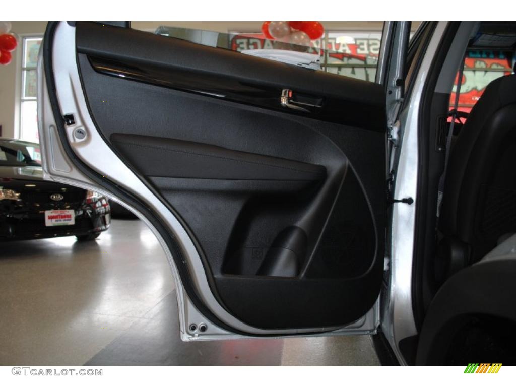 2011 Sorento LX AWD - Bright Silver / Black photo #48