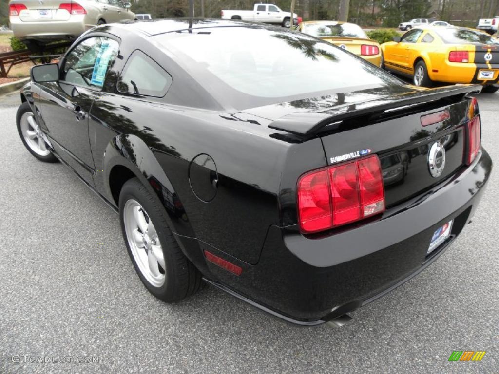 2008 Mustang GT Deluxe Coupe - Black / Dark Charcoal photo #12