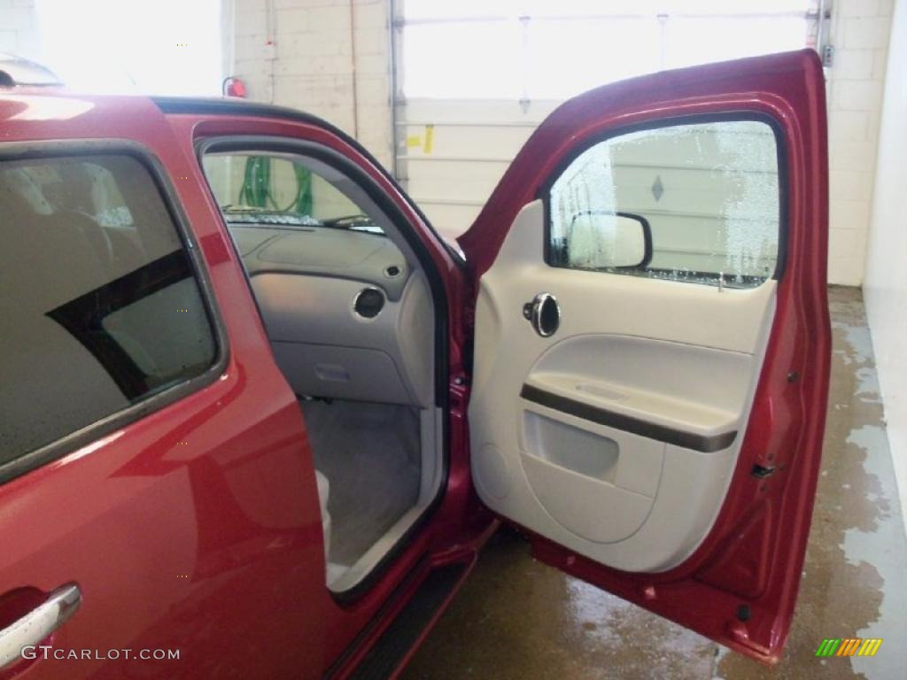 2006 HHR LT - Sport Red Metallic / Gray photo #19
