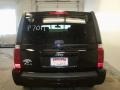 2006 Black Jeep Commander 4x4  photo #9