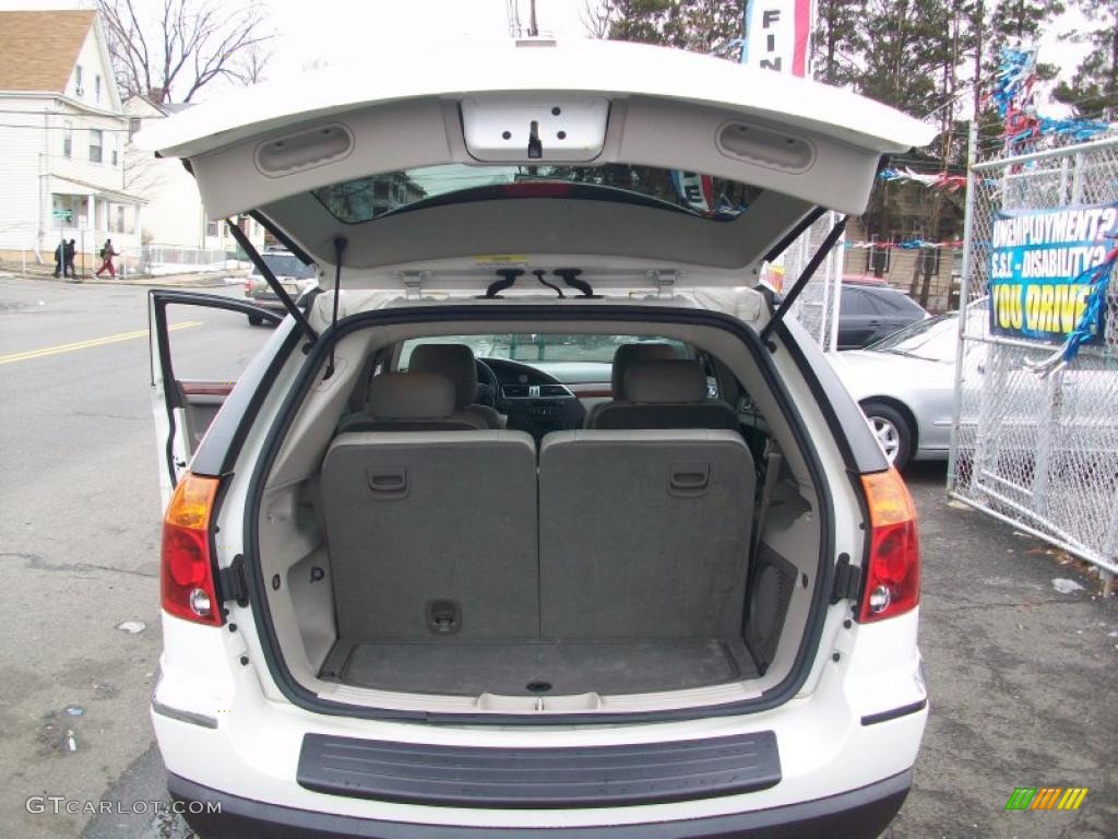 2005 Pacifica Touring AWD - Stone White / Light Taupe photo #29
