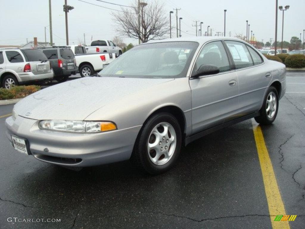 2000 Intrigue GX - Silver Mist Metallic / Dark Gray photo #2