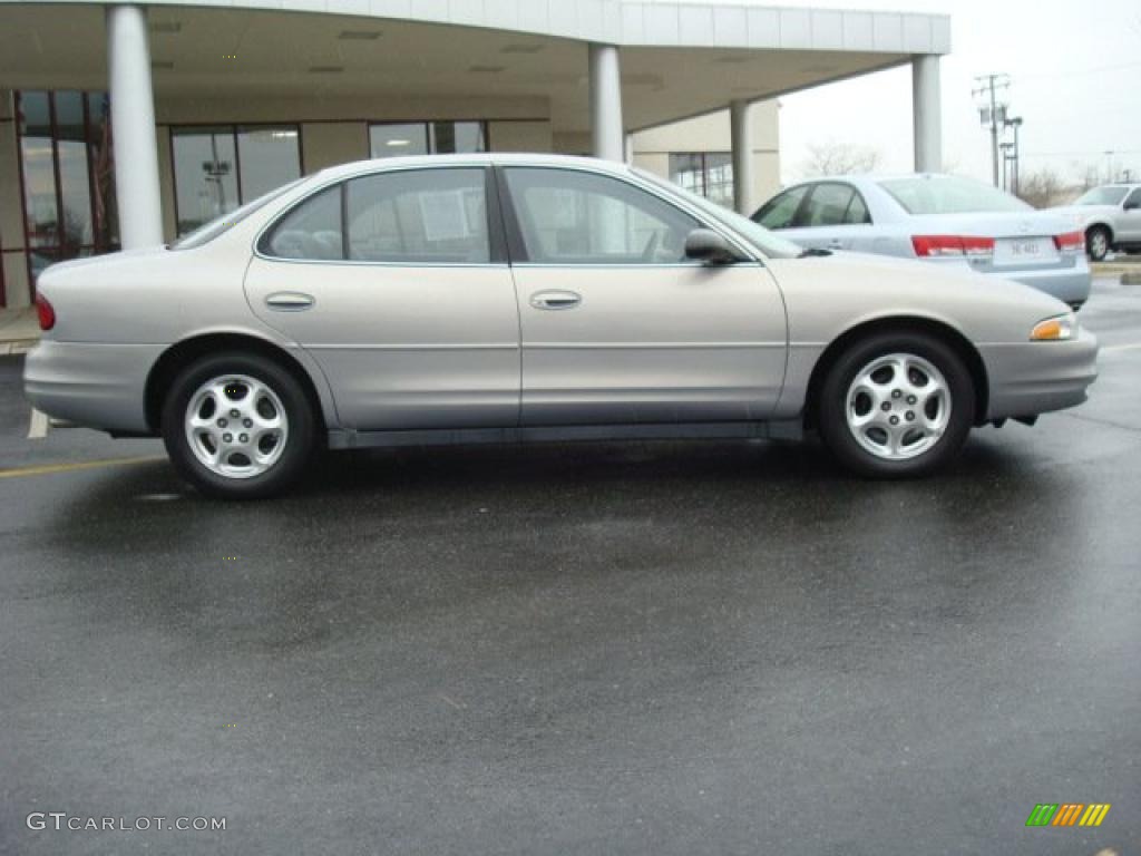 2000 Intrigue GX - Silver Mist Metallic / Dark Gray photo #7