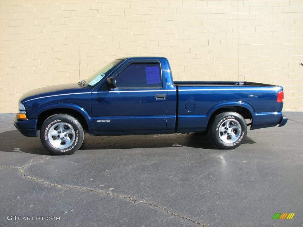 2000 S10 LS Regular Cab - Indigo Blue Metallic / Medium Gray photo #1