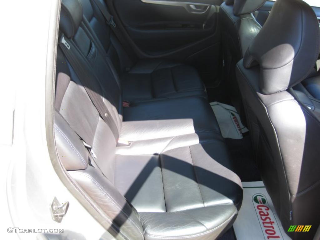 2007 V70 R AWD - Electric Silver Metallic / R Nordkap Black/Blue Metallic photo #22