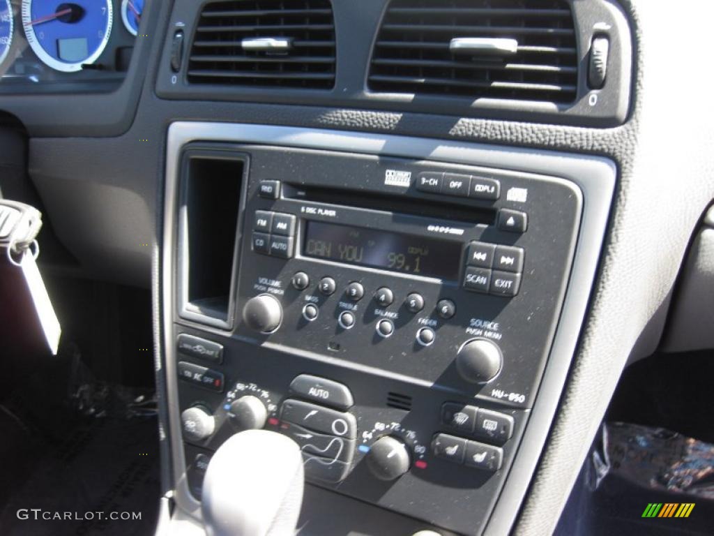 2007 V70 R AWD - Electric Silver Metallic / R Nordkap Black/Blue Metallic photo #25