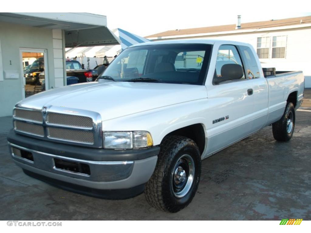 2000 Ram 1500 ST Extended Cab - Bright White / Mist Gray photo #3