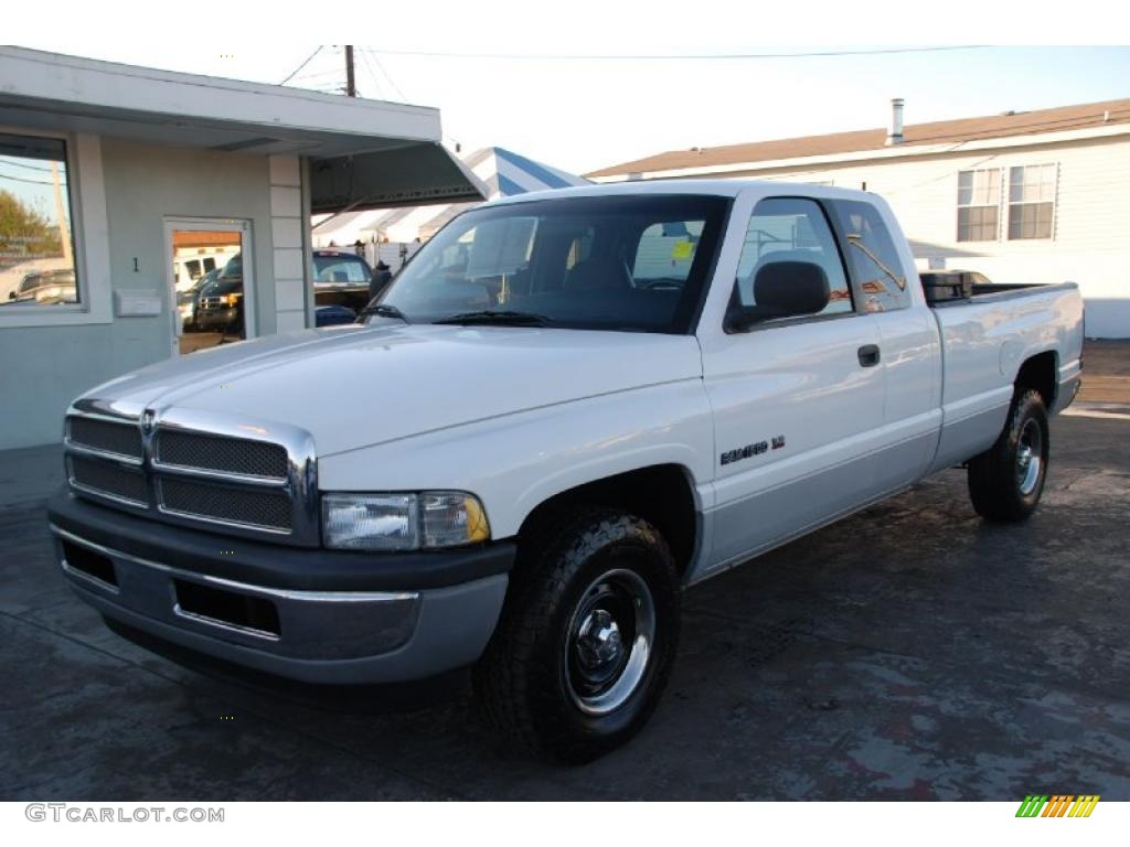 2000 Ram 1500 ST Extended Cab - Bright White / Mist Gray photo #9
