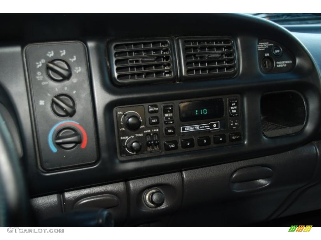 2000 Ram 1500 ST Extended Cab - Bright White / Mist Gray photo #15