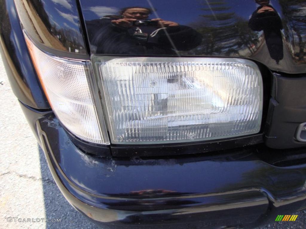 2001 Trooper Limited - Ebony Black / Beige photo #8