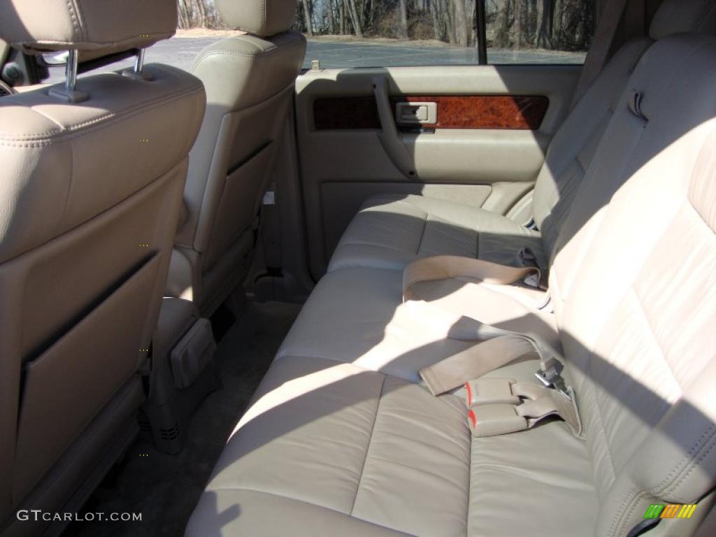 2001 Trooper Limited - Ebony Black / Beige photo #38