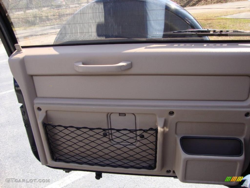 2001 Trooper Limited - Ebony Black / Beige photo #42