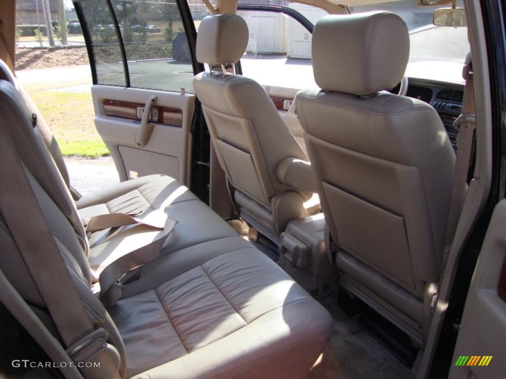 2001 Trooper Limited - Ebony Black / Beige photo #44