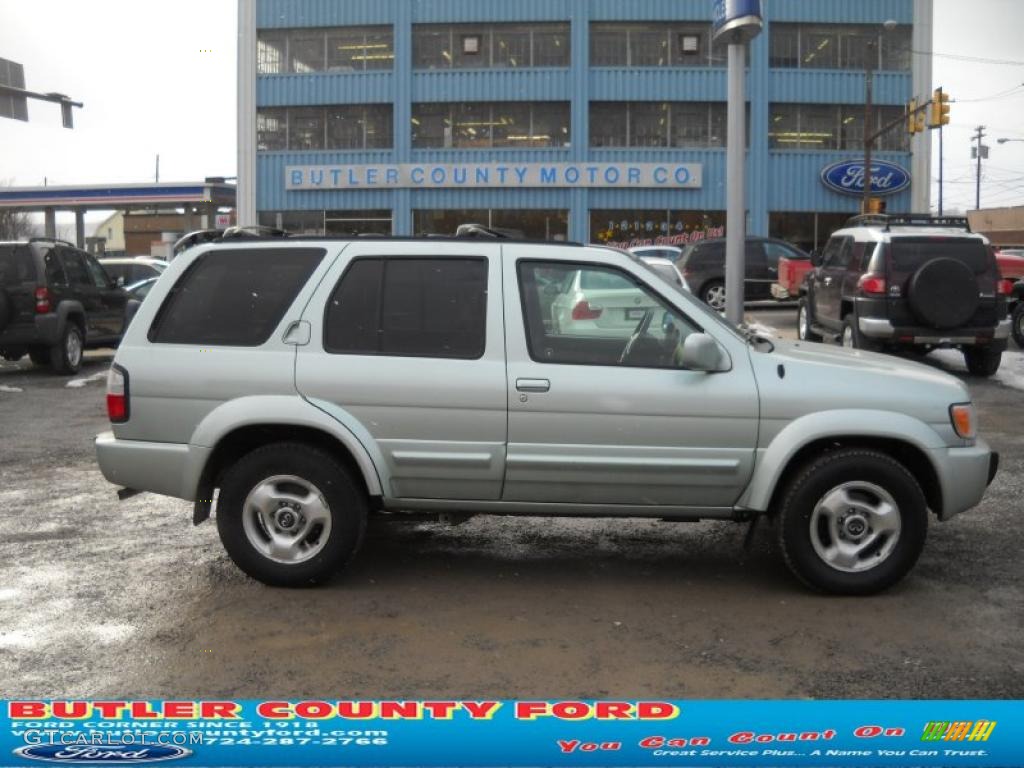 2000 QX4  - Silver Sage Metallic / Gray photo #1