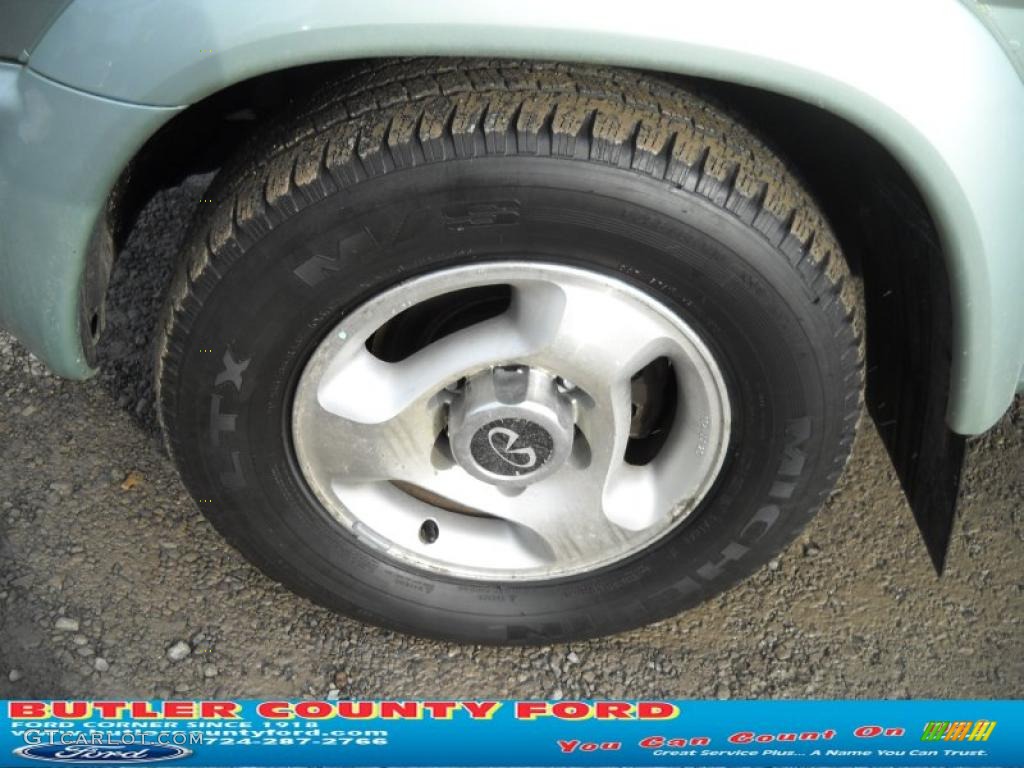 2000 QX4  - Silver Sage Metallic / Gray photo #16