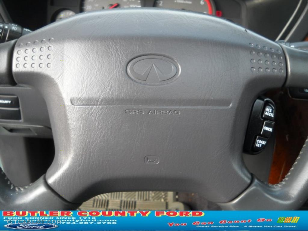2000 QX4  - Silver Sage Metallic / Gray photo #24