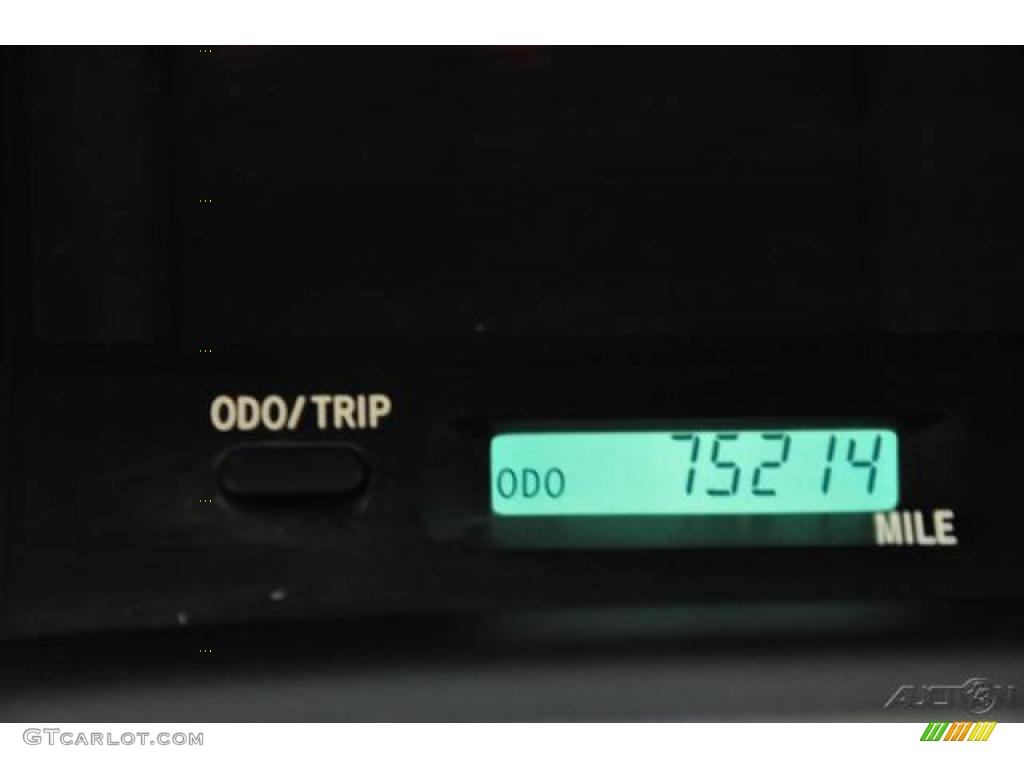 2004 Avalon XL - Black / Taupe photo #9
