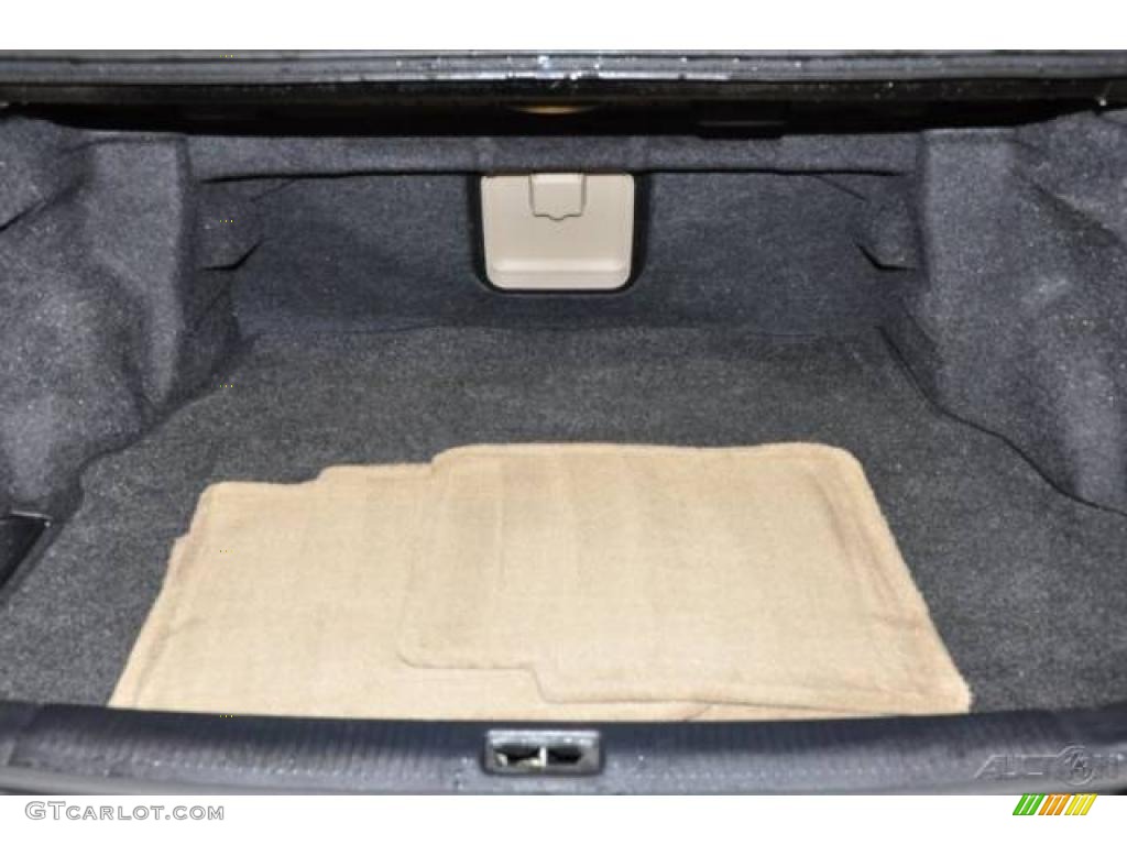 2004 Avalon XL - Black / Taupe photo #13