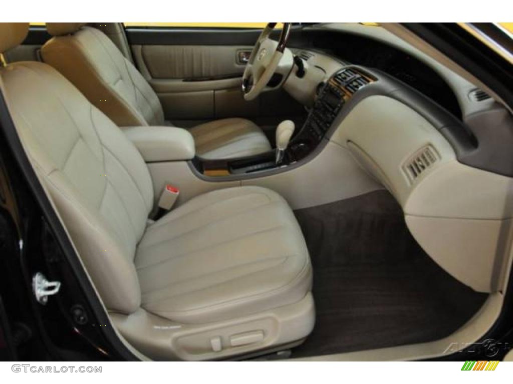 2004 Avalon XL - Black / Taupe photo #15