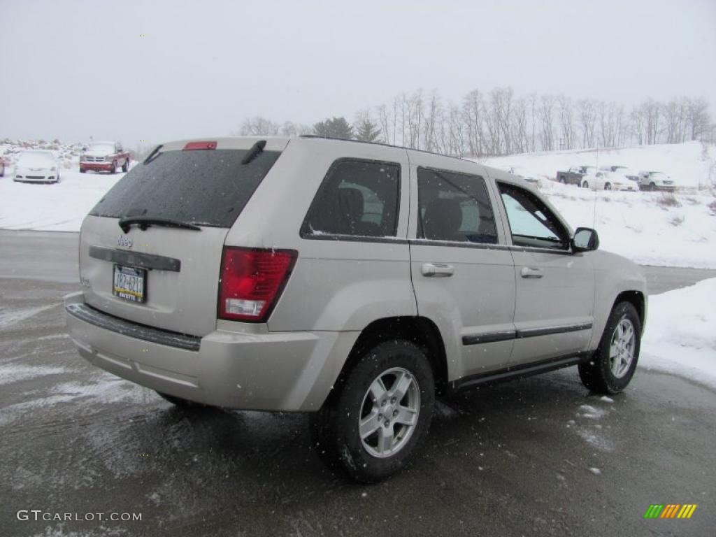 2007 Grand Cherokee Laredo 4x4 - Light Graystone Pearl / Khaki photo #3