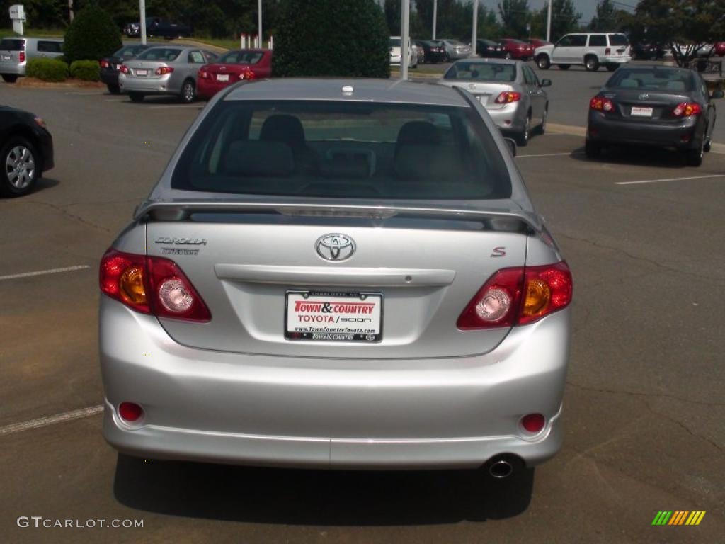 2010 Corolla S - Classic Silver Metallic / Dark Charcoal photo #4