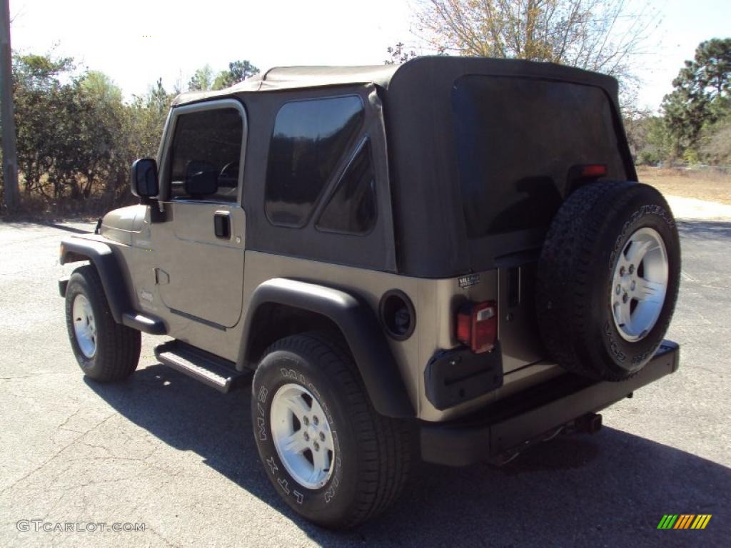 2004 Wrangler Sport 4x4 - Light Khaki Metallic / Khaki photo #3