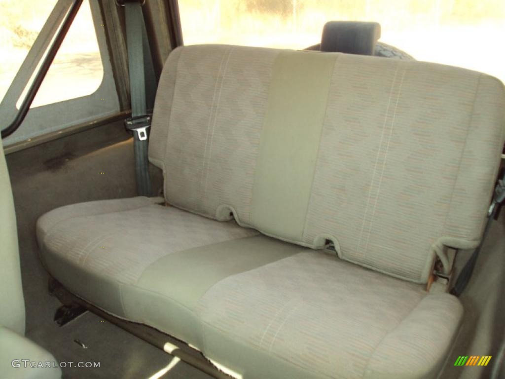 2004 Wrangler Sport 4x4 - Light Khaki Metallic / Khaki photo #5