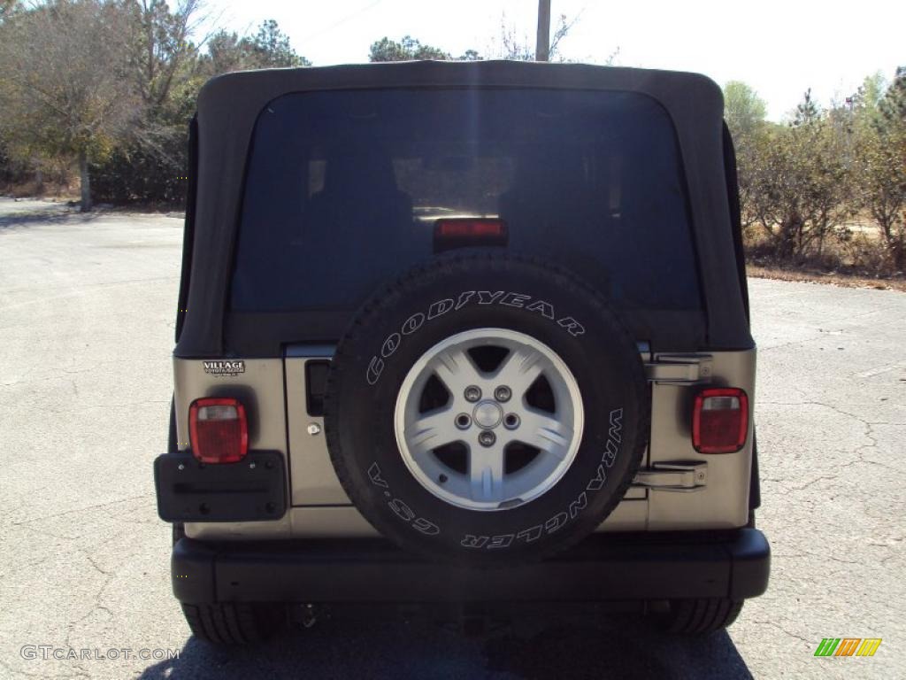 2004 Wrangler Sport 4x4 - Light Khaki Metallic / Khaki photo #7