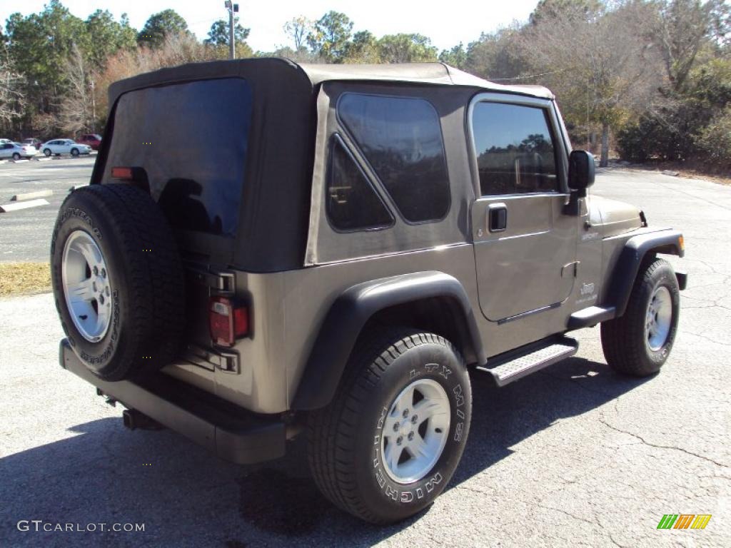 2004 Wrangler Sport 4x4 - Light Khaki Metallic / Khaki photo #8