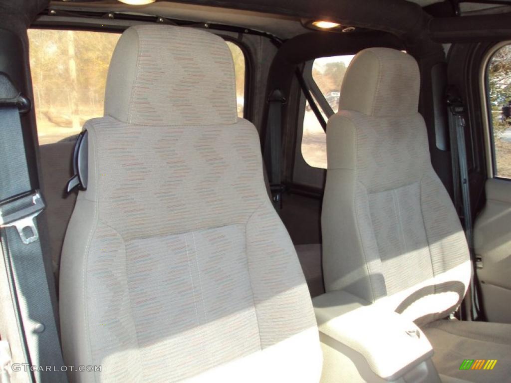 2004 Wrangler Sport 4x4 - Light Khaki Metallic / Khaki photo #11