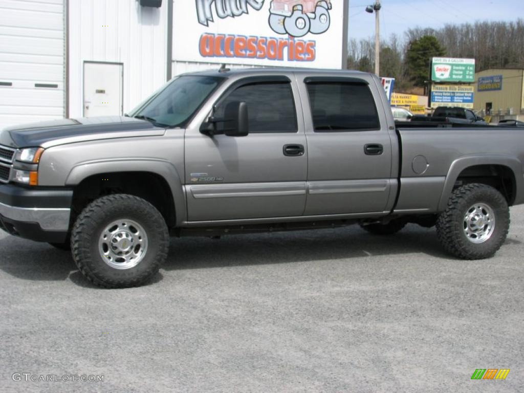 2006 Silverado 2500HD LT Crew Cab 4x4 - Graystone Metallic / Dark Charcoal photo #3