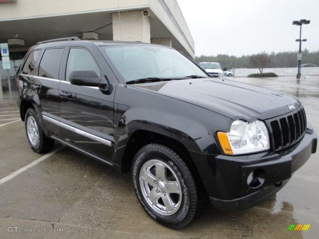 2005 Grand Cherokee Limited 4x4 - Brilliant Black Crystal Pearl / Medium Slate Gray photo #1