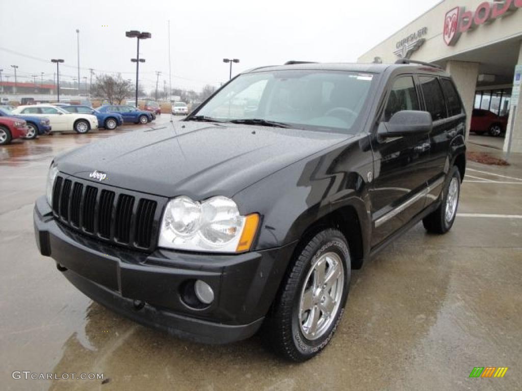 2005 Grand Cherokee Limited 4x4 - Brilliant Black Crystal Pearl / Medium Slate Gray photo #7