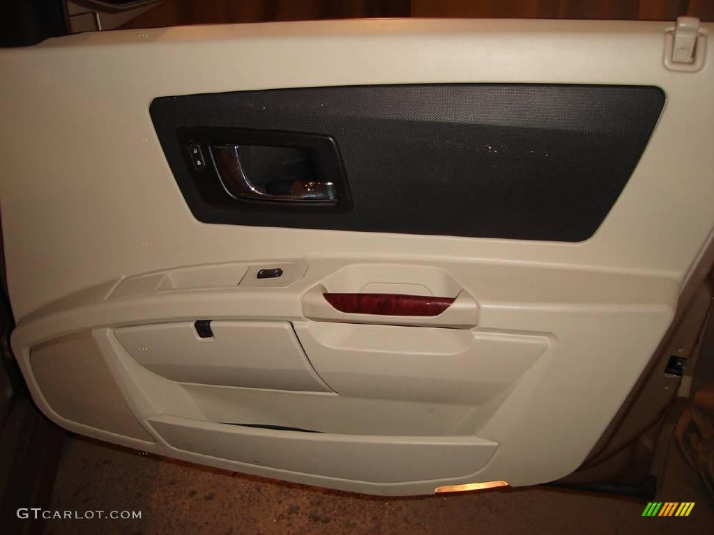 2005 SRX V6 AWD - Sand Storm / Light Neutral photo #18