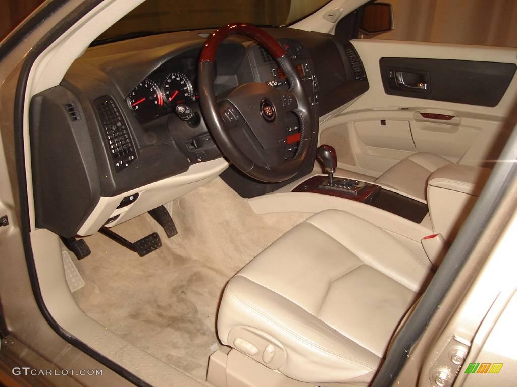 2005 SRX V6 AWD - Sand Storm / Light Neutral photo #21