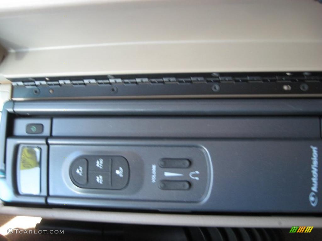2001 Windstar SEL - Black / Medium Parchment photo #29