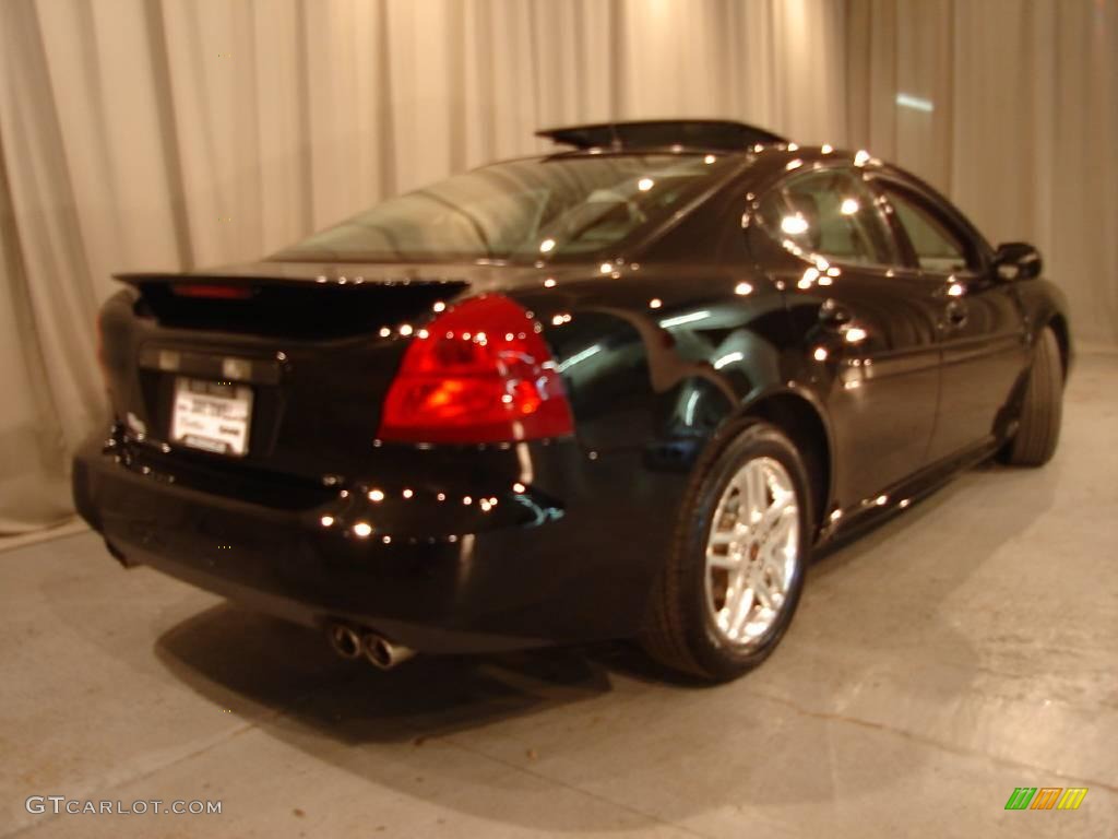 2006 Grand Prix GT Sedan - Black / Ebony photo #8