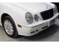 Glacier White - E 320 4Matic Wagon Photo No. 50