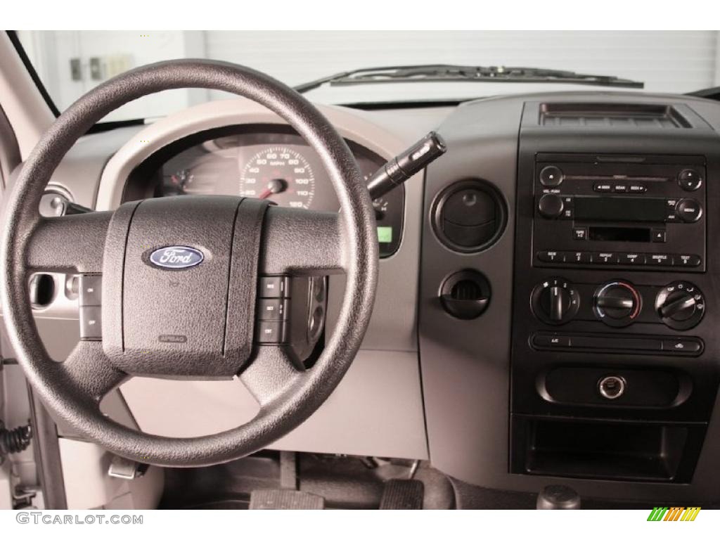 2005 F150 STX SuperCab 4x4 - Silver Metallic / Medium Flint Grey photo #9