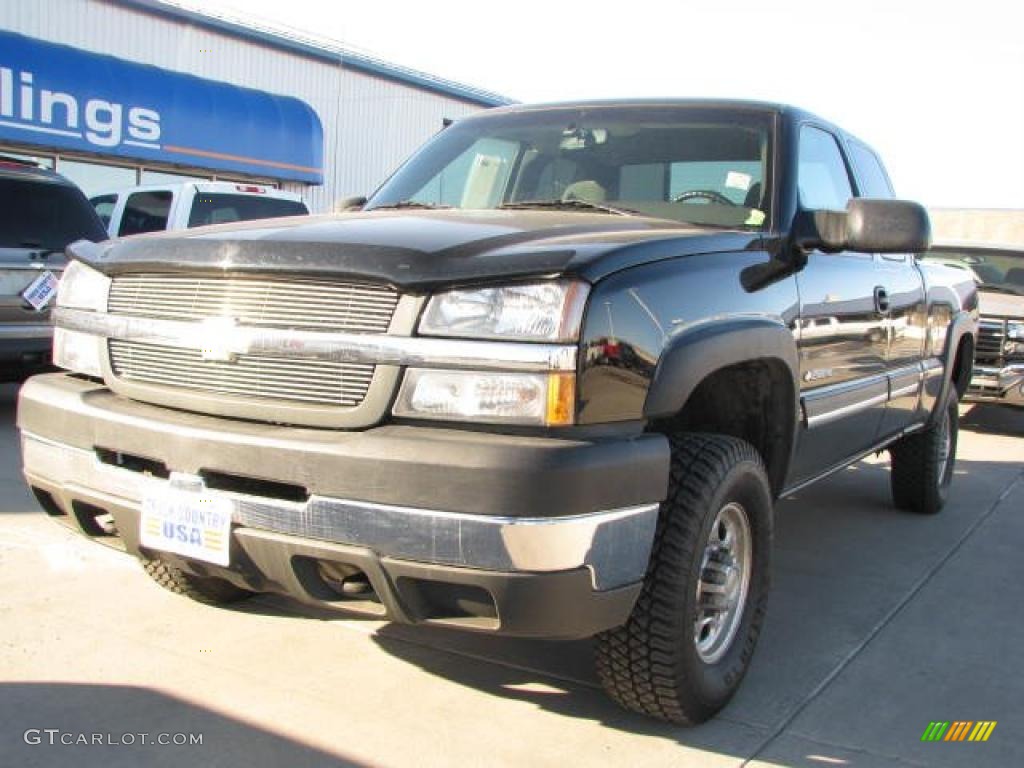 2003 Silverado 2500HD LS Extended Cab 4x4 - Black / Dark Charcoal photo #2