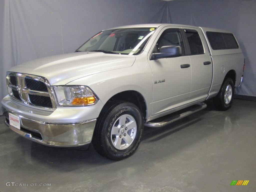 2009 Ram 1500 SLT Quad Cab 4x4 - Bright Silver Metallic / Light Pebble Beige/Bark Brown photo #1