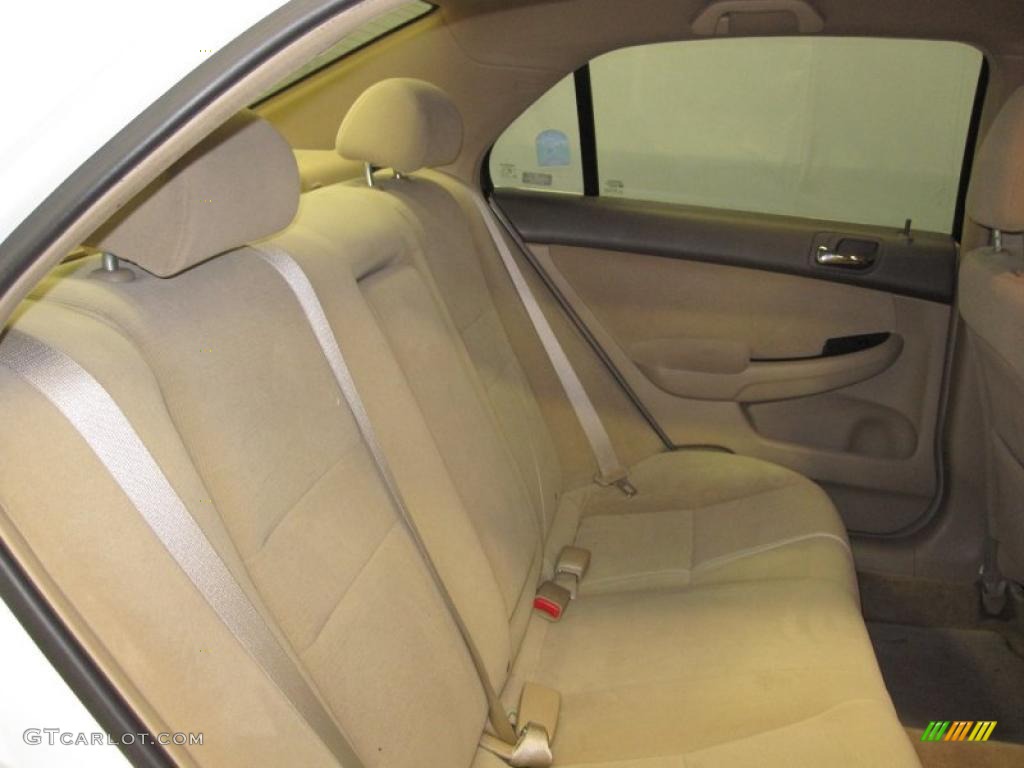 2007 Accord LX Sedan - Taffeta White / Ivory photo #5