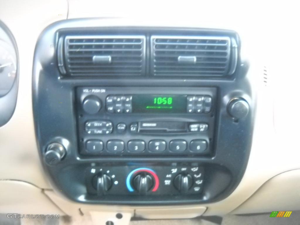 1998 Ranger XLT Regular Cab - Deep Emerald Green Metallic / Medium Prairie Tan photo #22