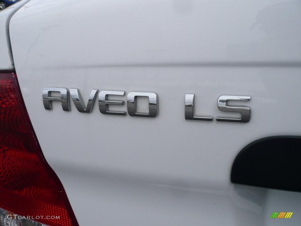 2006 Aveo LS Sedan - Summit White / Charcoal photo #11
