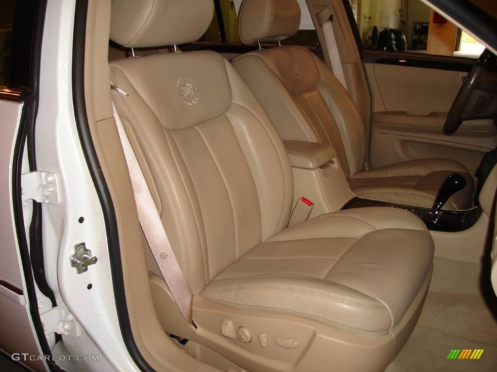 2006 White Lightning Cadillac Dts Performance 2630788