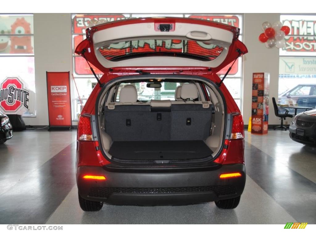 2011 Sorento EX AWD - Spicy Red / Beige photo #28