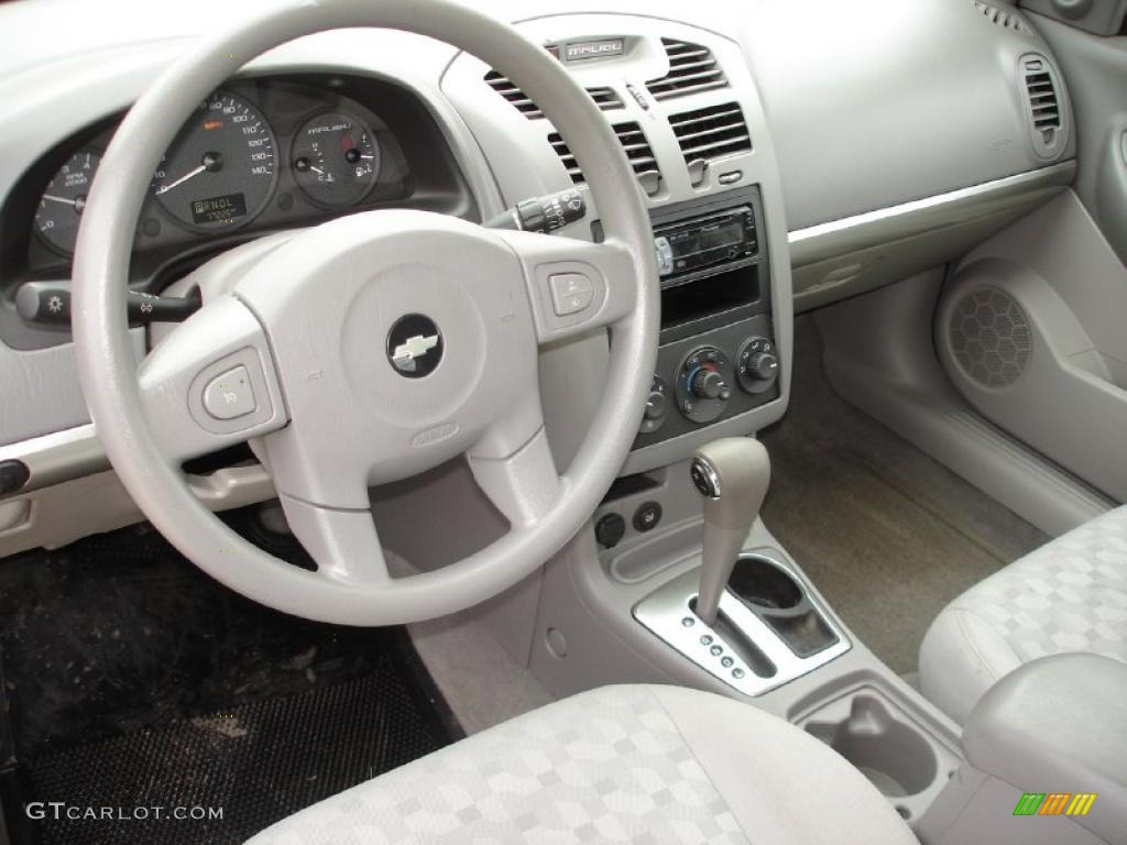 2005 Malibu LS V6 Sedan - Medium Gray Metallic / Gray photo #12