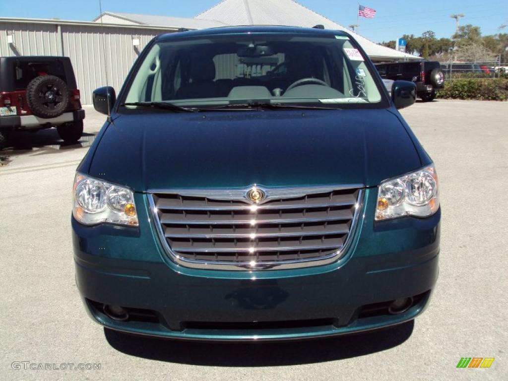 2009 Town & Country Touring - Melbourne Green Pearl / Medium Slate Gray/Light Shale photo #14