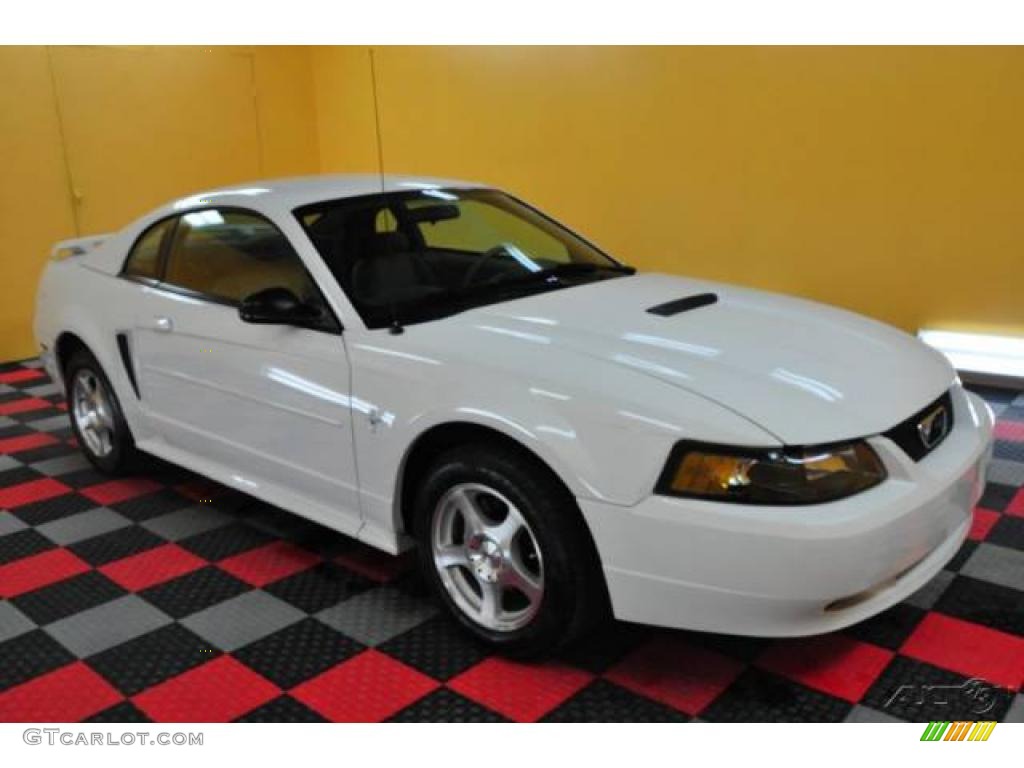 2002 Mustang V6 Coupe - Oxford White / Medium Parchment photo #1