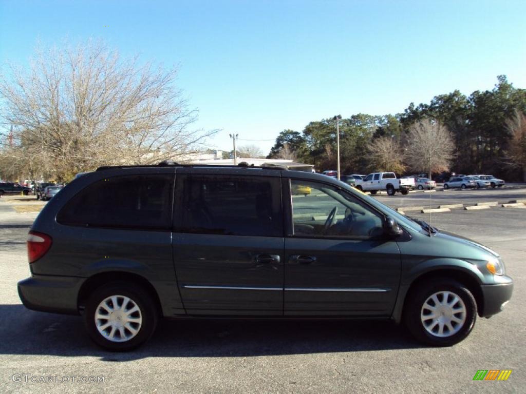 2003 Town & Country LXi - Onyx Green Pearl / Taupe photo #10